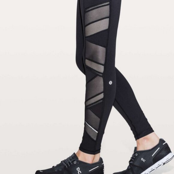 Lululemon Speed Up Tight Mesh size 4 *EUC - Picture 3 of 13